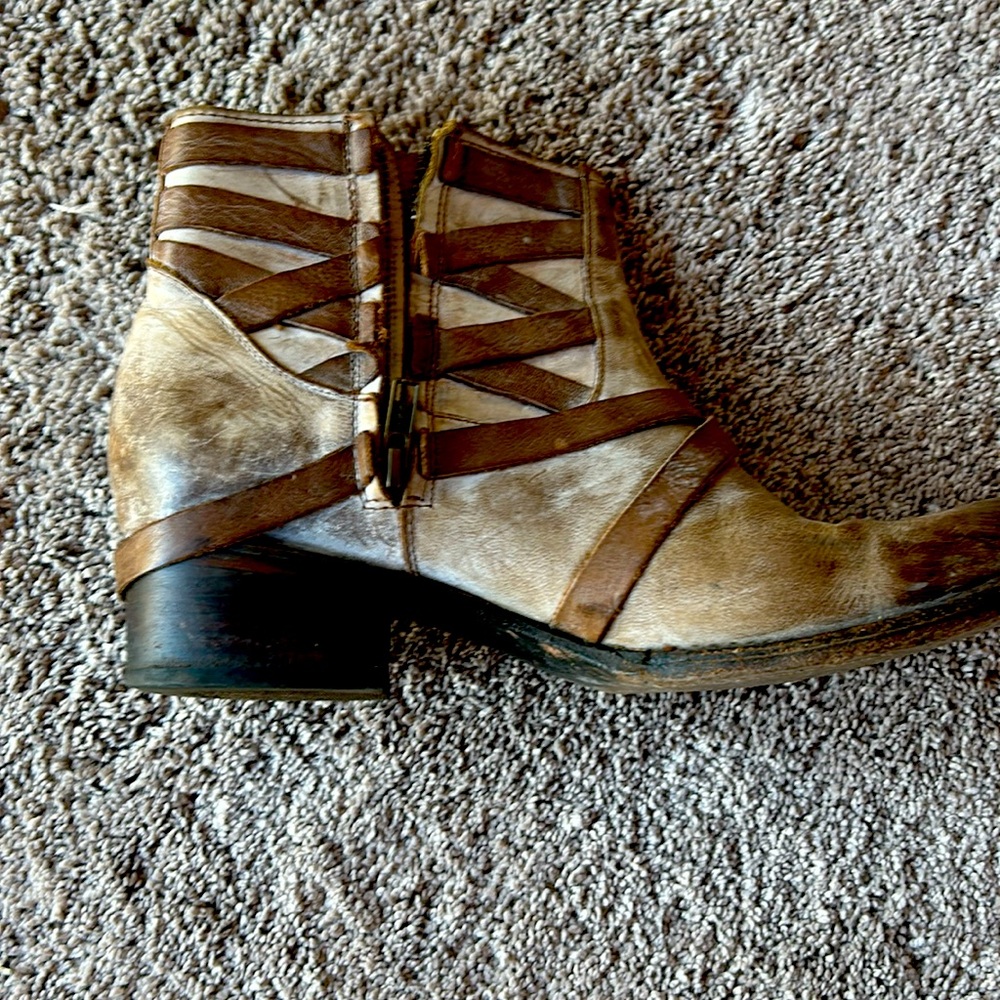 Freebird by Steven Sammi Distressed Ankle Boots Size 10